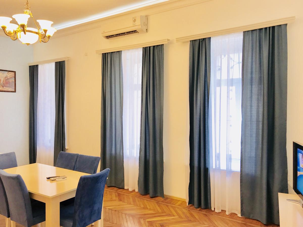 Check-In Apartment Near Fountain Square Vidadi Str Baku Exteriör bild