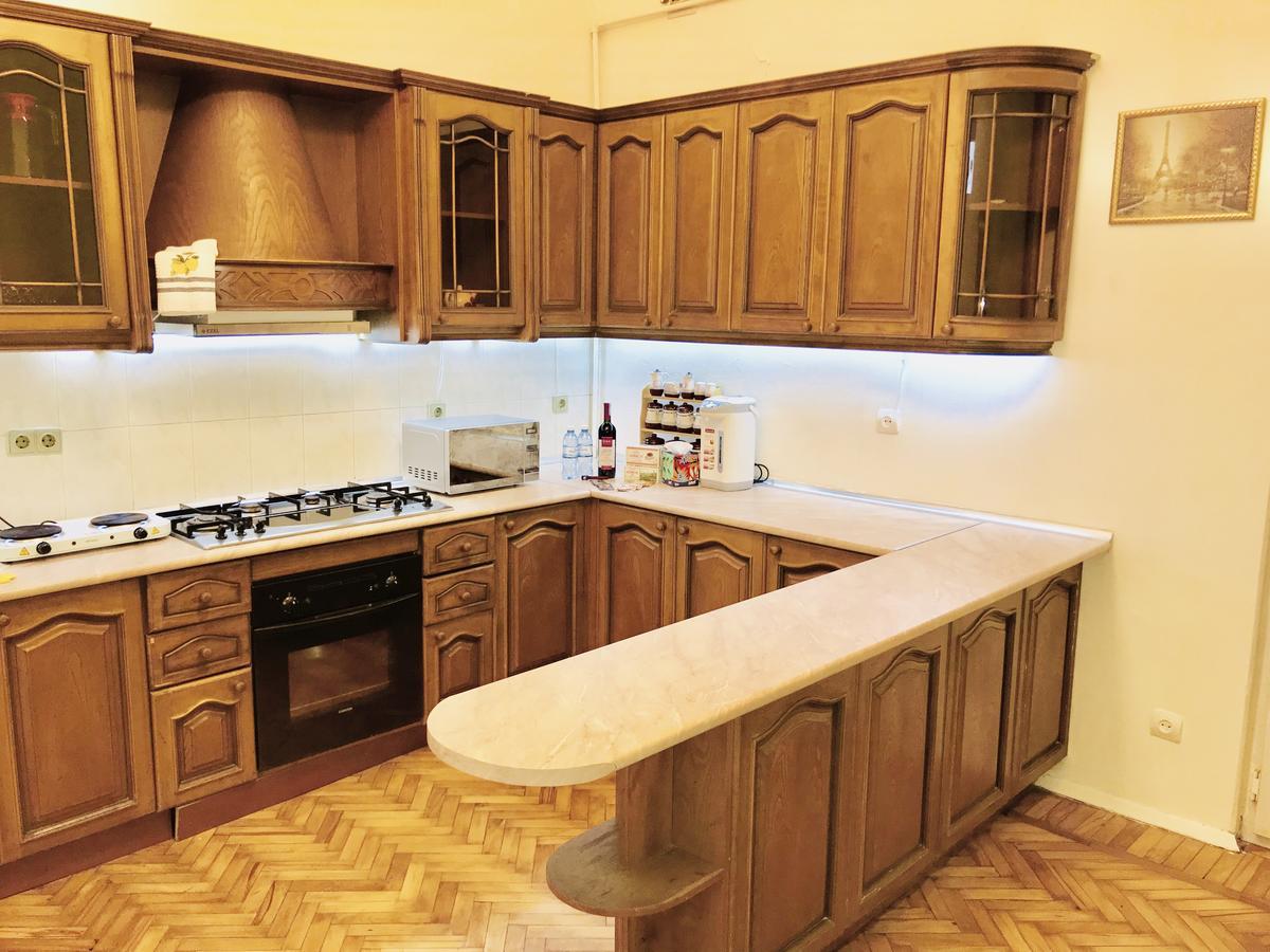 Check-In Apartment Near Fountain Square Vidadi Str Baku Exteriör bild
